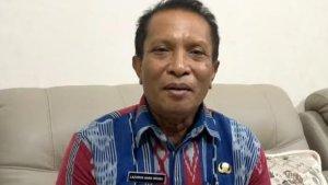 Plt-Kepala-SMKN-2-Kupang-Lazarus-Dara-Nguru-tentang-siswa-belum-lunas-Biaya-Sekolah.jpg