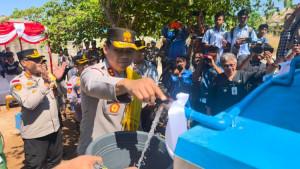 Polda-NTT-Resmikan-Sumur-Bor-Wujud-Kepedulian-Hadirkan-Sumber-Air-Bersih.jpg