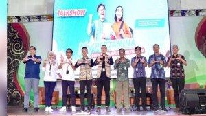 Pose-bersama-Wakil-Rektor-Bidang-Umum-dan-Keuangan-Undana-Dr-Paul-G-Tamelan-MSi-dengan.jpg