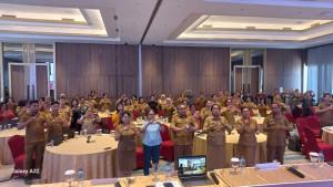 Pose-bersama-para-peserta-kegiatan-sosialisasi-Peraturan-Gubernur-NTT.jpg