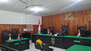 Pose-pelaksanaan-sidang-perdana-perkara-illegal-logging.jpg