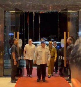 Prabowo-tiba-di-Harper-Kupang.jpg