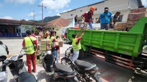 Proses-penurunan-bantuan-bahan-pokok-PLN.jpg