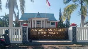 Putusan-Praperadilan-Erasmus-Mandato-Ditolak.jpg