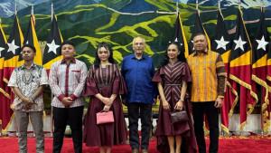 Raul-Lemos-dan-keluarga-saat-menemui-Presiden-Republik-Timor-Leste-José-Ramos-Horta.jpg