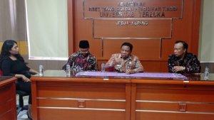 Rektor-UT-Bupati-Malaka-dan-Direktur-UT-Kupang-dalam-Podcast-Pos-Kupang.jpg