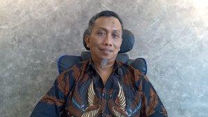 Rektor-Universitas-Muhammadiyah-Maumere-Erwin-Prasetyo.jpg
