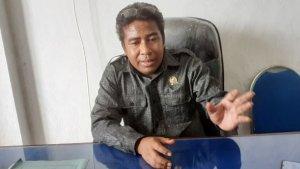 Rudolf-Radu-Holo-menegaskan-semua-warga-harus-taat-hukum.jpg
