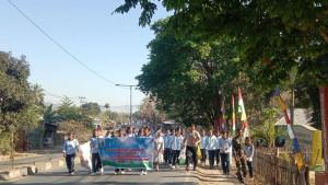 SMA-Katolik-Fides-Quaerens-Intellectum-Gelar-Jalan-Santai-Sambil-Pungut-Sampah.jpg