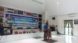 Sambutan-ketua-panitia-saat-pembukaan-ujian-sekolah-Pentas-Project-Kelas-XII.jpg