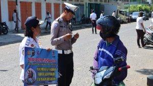 Satuan-Lalulintas-Polres-Sikka-sedang-menggelar-Operasi-Zebra-Turangga.jpg