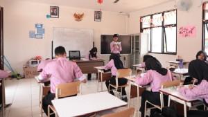 Sekolah-Rakyat-Jadi-Solusi-Pemulung-Bantar-Gebang-Harap-Anak-Tak-Wariskan-Kemiskinan.jpg