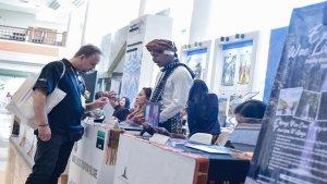 Seorang-wisatawan-di-stand-Desa-Wisata-NTT-di-Ajang-Internasional-BBTF-2025.jpg