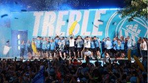 Skuat-Manchester-City-euforia-kemenangan.jpg