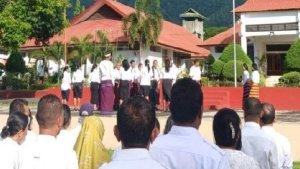 Suasana-penyerahan-SK-ratusan-PPPK-di-Kantor-Bupati-Flores-Timur.jpg