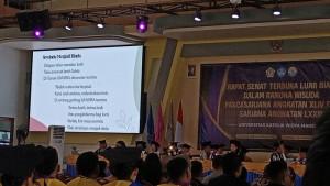 Suasana-wisuda-Universitas-Katolik-Widya-Mandira.jpg