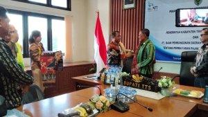 Tanda-tangan-kerja-sama-dengan-Pemda-TTS.jpg