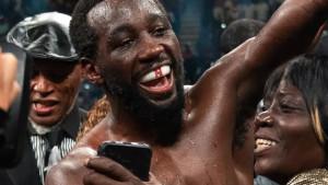 Terence-Crawford-mencatatkan-kemenangan-bersejarah.jpg