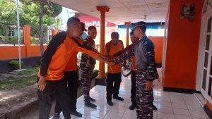 Tim-SAR-Gabungan-Alor-melakukan-pencarian.jpg