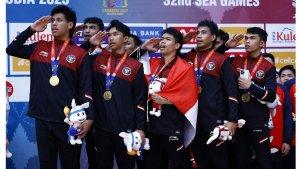 Tim-putra-Badminton-Indonesia-saat-merebut-medali.jpg