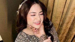 Usai-dihujat-lantaran-lepas-hijab-kini-Nathalie-Holscher-dipuji-karena-jadi-model-kebaya-Cirbeon.jpg