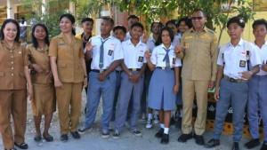 Wagub-NTT-di-SMAN-10-Kupang.jpg