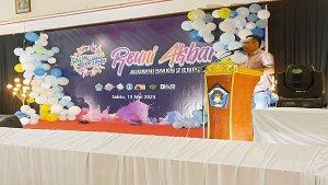 Wakil-Bupati-Ende-Erik-Rede-saat-sambutan-dalam-kegiatan-reuni-akbar-alumni-SMKN-2-EndE.jpg