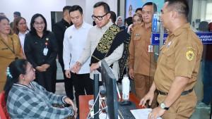 Wakil-Menteri-Dalam-Negeri-kunjungi-Mall-pelayanan.jpg