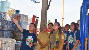 Wakil-Wali-Kota-Kupang-Serena-Francis-kunjungi-bank-sampah.jpg
