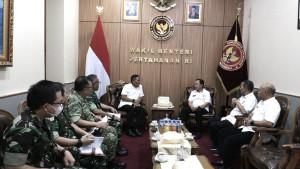 Wamenhan-saat-menerima-kunjungan-PPAD-di-kantor-Kemhan-Jakarta.jpg