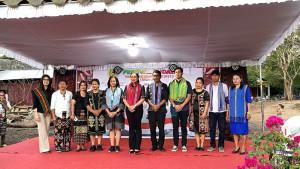 foto-bersama-wakil-wali-ko-camat-alak-lurah-fatufeto-dan-tamu-undangan.jpg