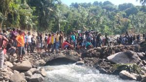 korban-banjir-nagekeo.jpg