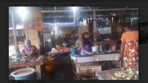 lapak-penjual-ikan-di-pasar-inpres-kalabahi.jpg
