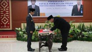 pengukuhan-Kepala-BKKBN-NTT.jpg