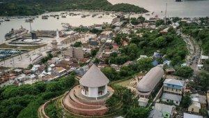 puncak-Waringin-waterfront-2.jpg