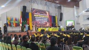 upacara-pengukuhan-wisudawan-Undana.jpg