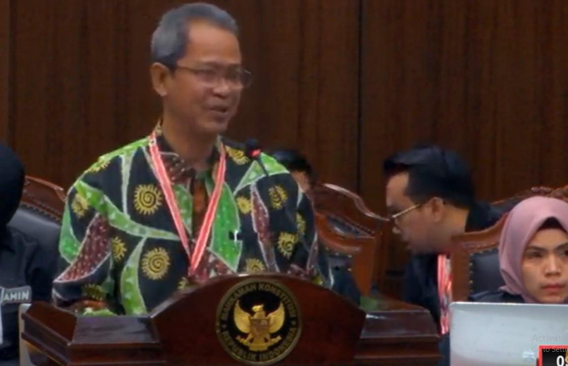 Guru Besar Hukum Administrasi Sebut Pencalonan Gibran Rakabuming Tidak Sah