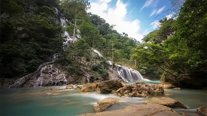 Air-Terjun-Laipopu-di-Taman-Nasional-Manupeu-Tanah-Daru.jpg
