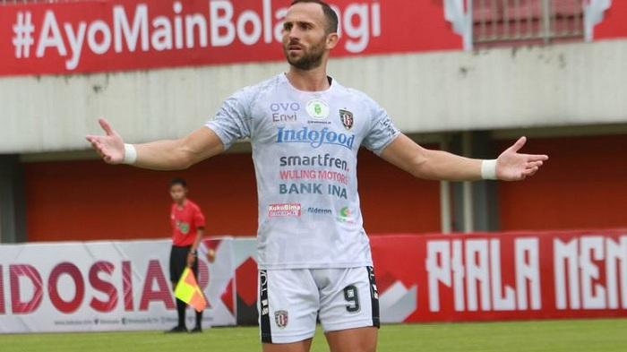 Aksi-Ilija-Spasojevic-dalam-pertandingan-Bali-United-vs-Persita.jpg