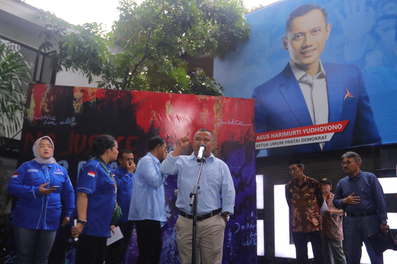 Gustaf Tamo Mbapa dan Ribuan Kader Demokrat Lakukan Jempol Darah Lawan Moeldoko