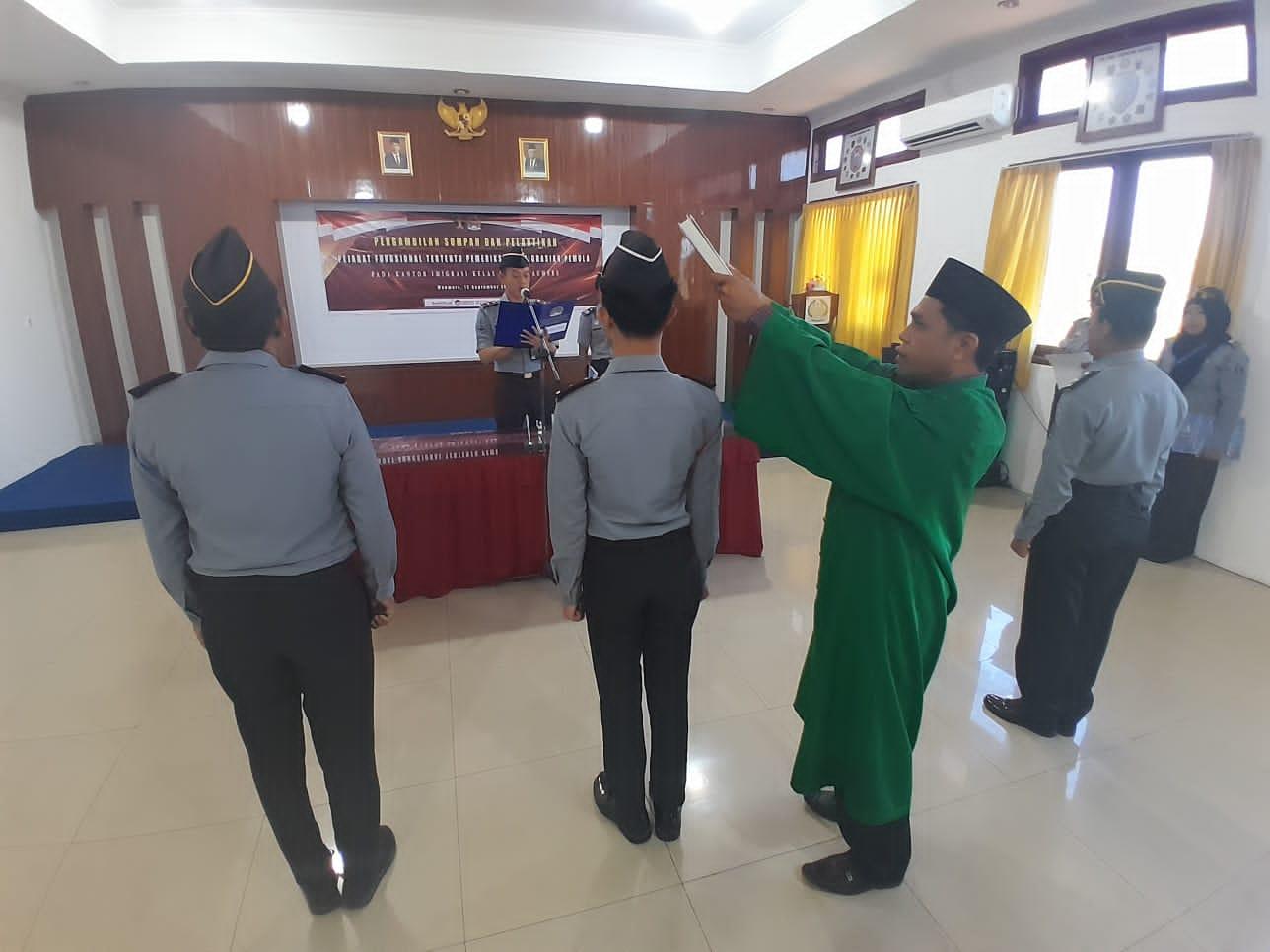 Lantik Pemeriksa Keimigrasian Pemula, Eko Julianto Ingatkan Tugas Pegawai Imigrasi Tidak Mudah