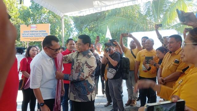 Ansy Lema Silaturahmi ke Partai Hanura Disambut Lagu Welcome to Sumba