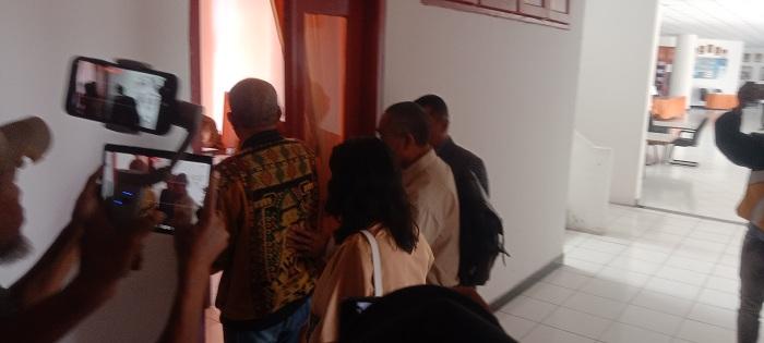 Empat Orang Nakes dan Security RS Leona Kefamenanu Dimintai Keterangan oleh BK DPRD TTU - Pos-kupang.com