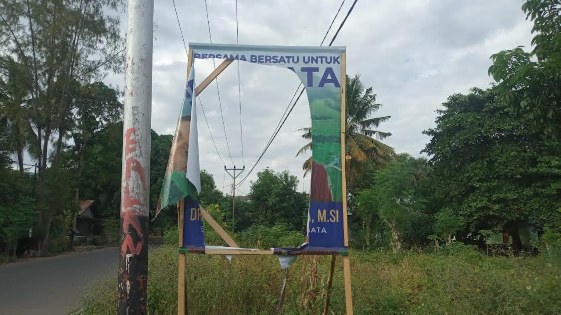 Baliho-milik-bakal-calon-bupati-Lembata-Marsianus-Jawa.jpg
