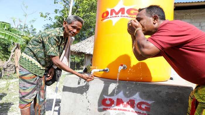 Bantu Masyarakat Desa Tuapukas TTS, Orang Muda Ganjar NTT Bangun Penampungan Air dan Pasang Pompa
