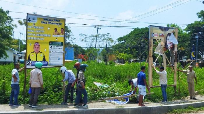 Bawaslu-Manggarai-Barat-menertibkan-APK-yang-masih-terpasang-di-masa-tenang-kampanye.jpg