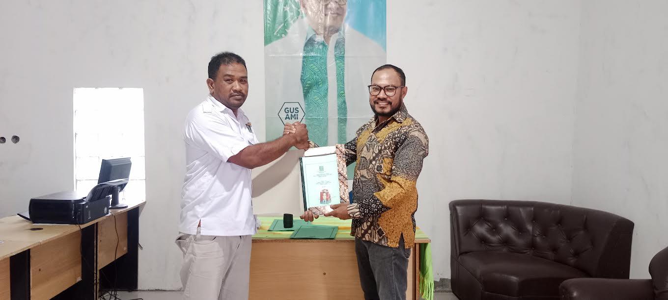 Kader Hanura Servas Manek Daftar di PKB Belu NTT