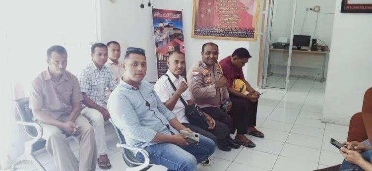 Kasat Lantas Polres Rote Ndao Apresiasi Bripka Domi Ngongo Bawa Warga Pantai Baru untuk Urus SIM