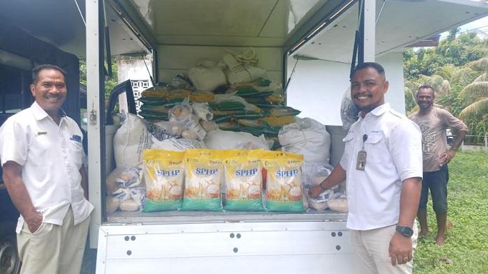 Bulog-Kalabahi-Adakan-Operasi-Pasar-Murah-di-Desa-Alor-Besar-Sasar-350-Kepala-Keluarga.jpg