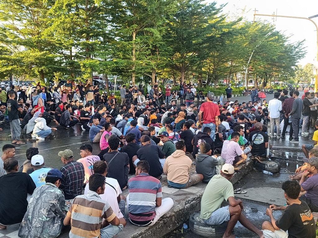 Buntut-Pagar-Kantor-Gubernur-NTT-Roboh-Wagub-NTT-Johni-Asadoma-Buka-Ruang-Dialog.jpg